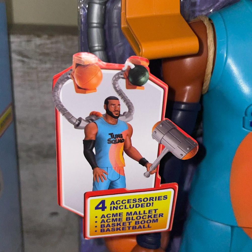 LeBron James & Marvin The Martian Space Jam Toys Action Figures - Picture 5 of 8